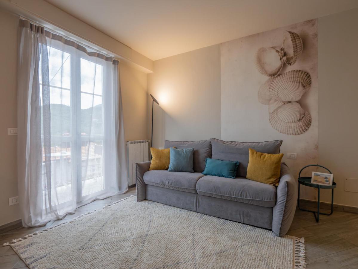 Appartamento Melograno "A Casa Felice" П'єтра-Лігуре Екстер'єр фото