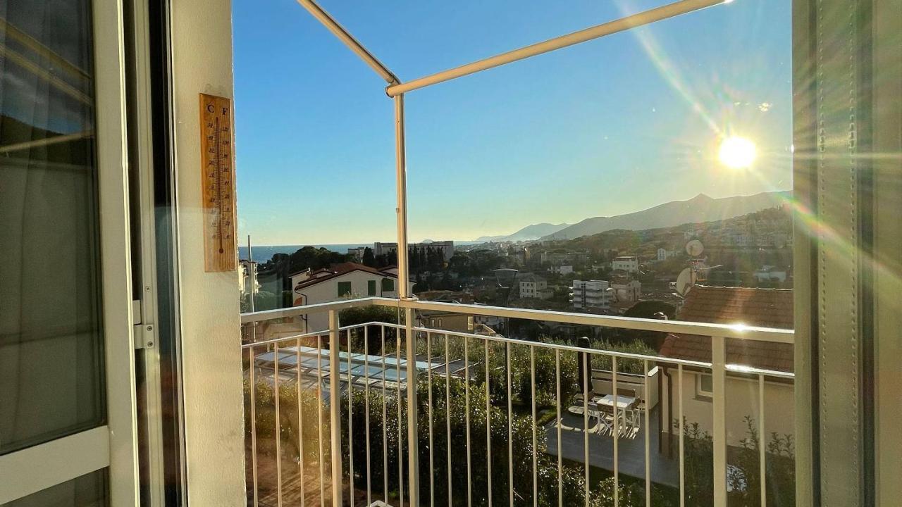 Appartamento Melograno "A Casa Felice" П'єтра-Лігуре Екстер'єр фото