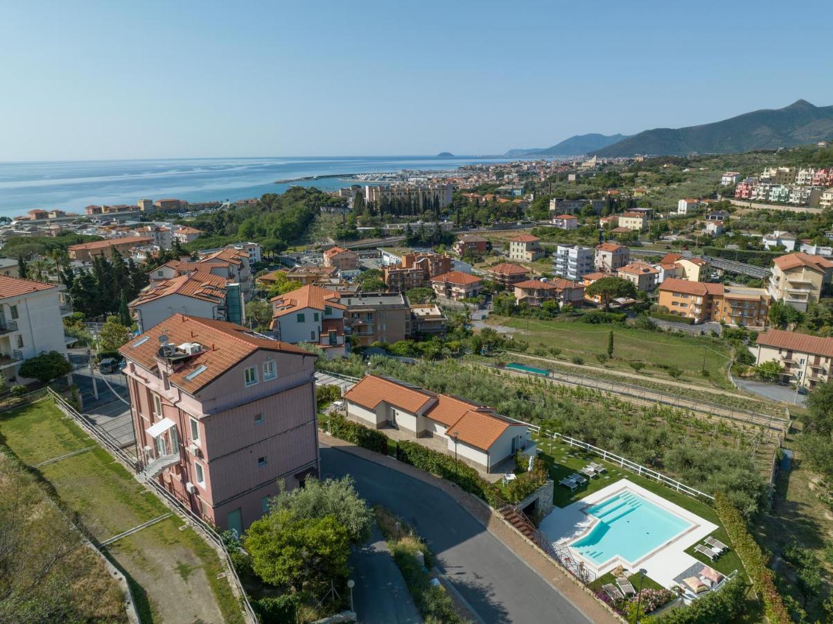 Appartamento Melograno "A Casa Felice" П'єтра-Лігуре Екстер'єр фото